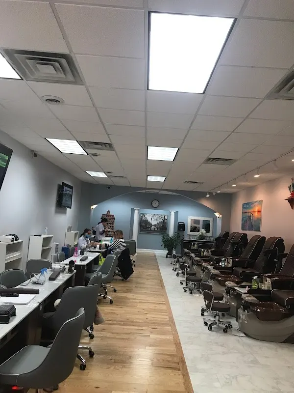 Queen Nails & Spa — Nail salon in Philadelphia